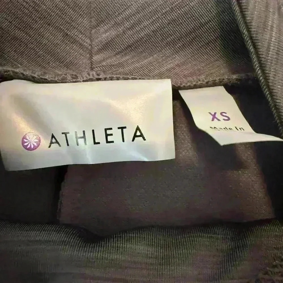 ATHLETA Women’s Top/ Sweater.Size XS - Picture 3 of 4